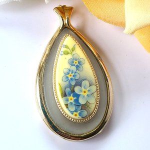 Forget Me Not Floral Gold Tone & Frosted Cameo Pendant